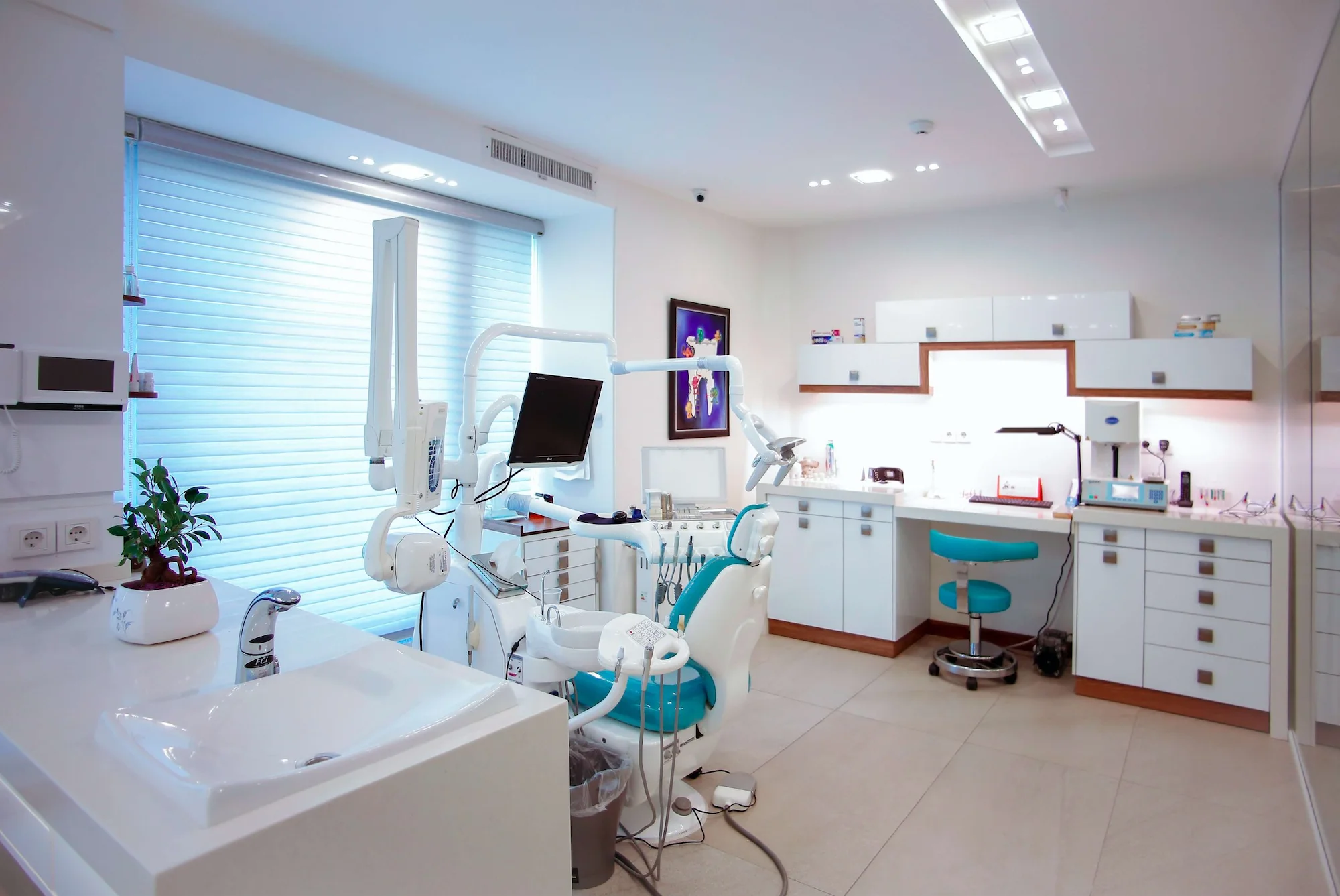 Treatment room at Roots Dental Salem